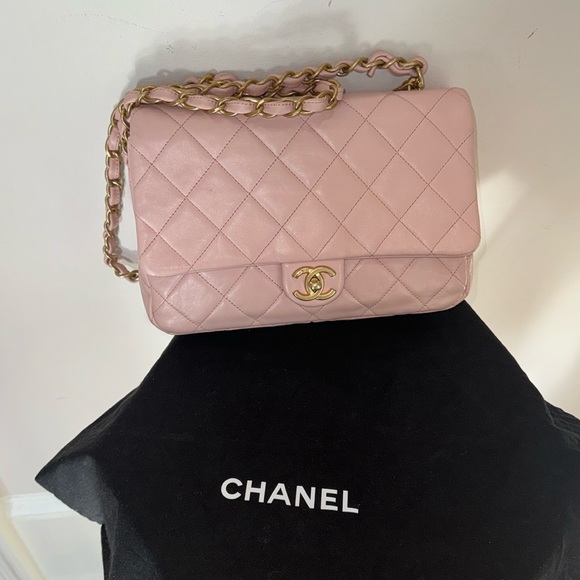 Chanel Quilted Caviar Medium double Flap. - Picture 1 of 12